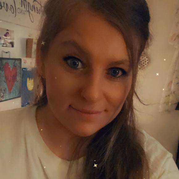 Profile Picture of Christie Sullivan (@csully12) on Poshmark