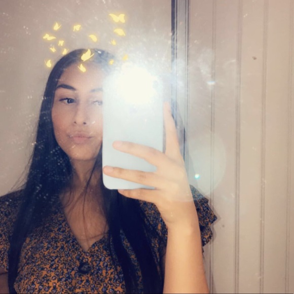 Profile Picture of Estera Busuioc (@esterabusuioc) on Poshmark