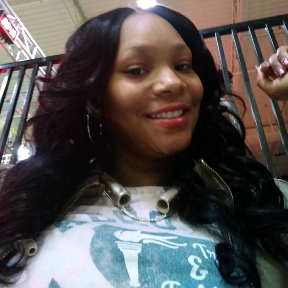 Profile Picture of Jasmine Belote (@jazze28) on Poshmark