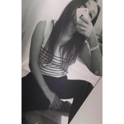 Samantha Rolland - Twitter Profile Picture of Samantha Rolland (@samanthaRollan2) on Twitter