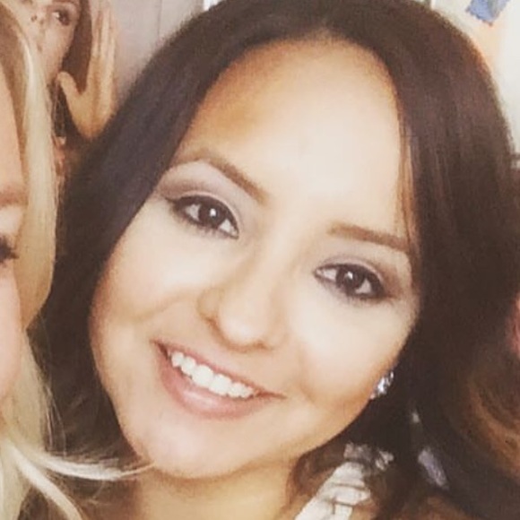 Profile Picture of Misty Lester (@mistyl1103) on Poshmark