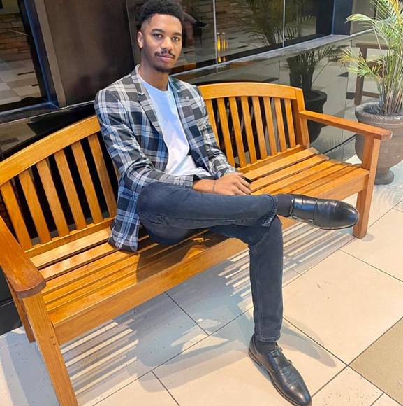 Profile Picture of Matthew Alexander (@legendarymla) on Poshmark