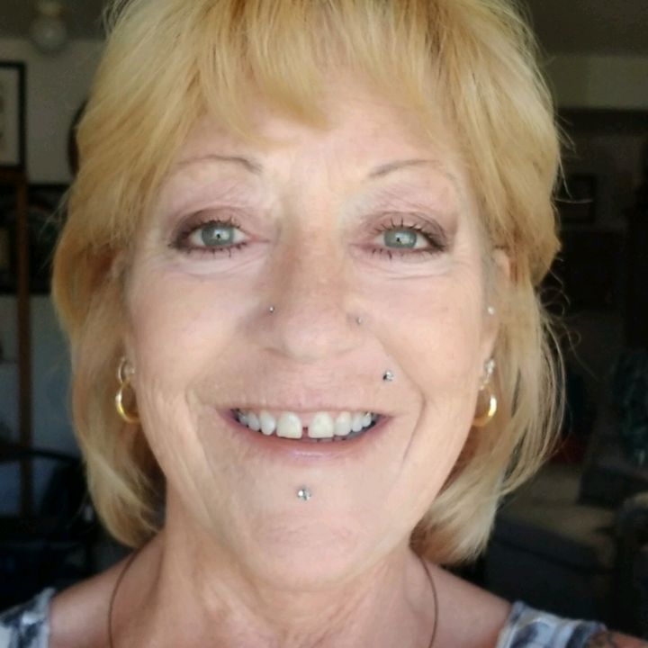 Profile Picture of lorishane.s (@lorishane.s) on Tiktok