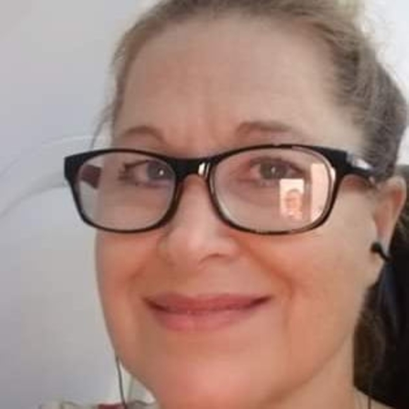 Profile Picture of Shirley Komack (@bum04) on Poshmark