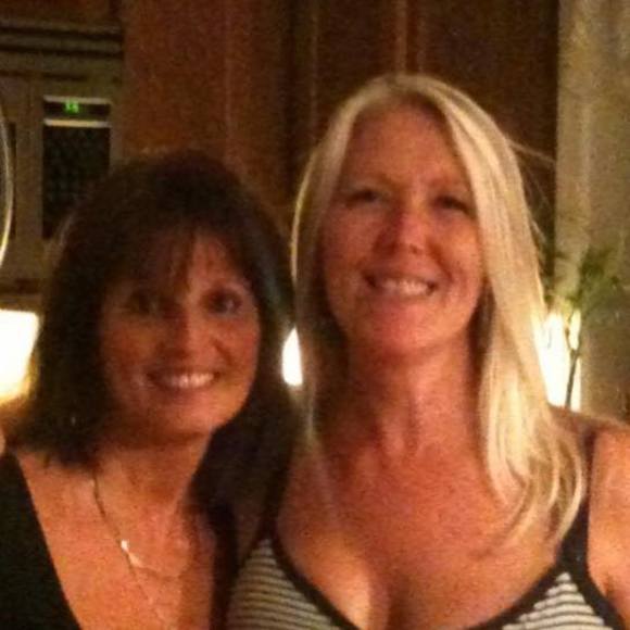 Profile Picture of Robin Hall pettyjohn (@robinannp) on Poshmark