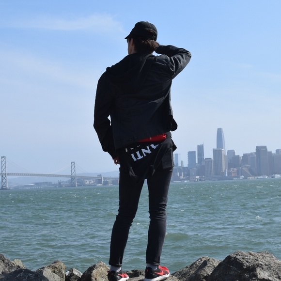 Profile Picture of Deidara Bochi (@deidarabochi) on Poshmark