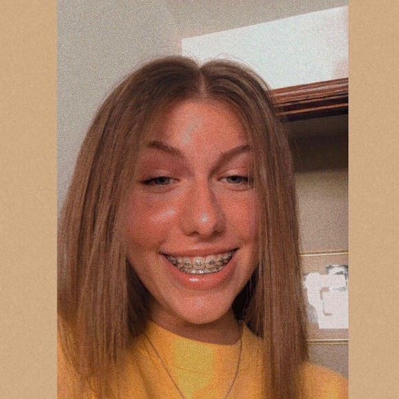 Profile Picture of Jessica Lipskis (@jessicalipskis7) on Poshmark