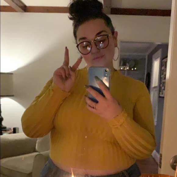 Profile Picture of Jesseca Pacot (@creepqueen13) on Poshmark