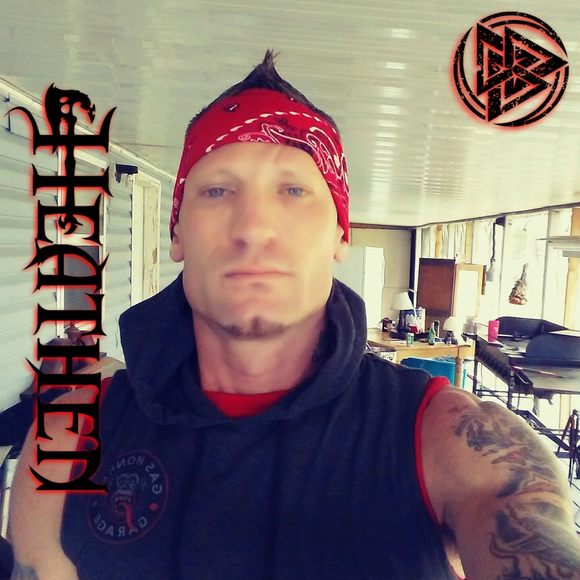 Profile Picture of Ricky Deeley (@rickydeeley62) on Poshmark