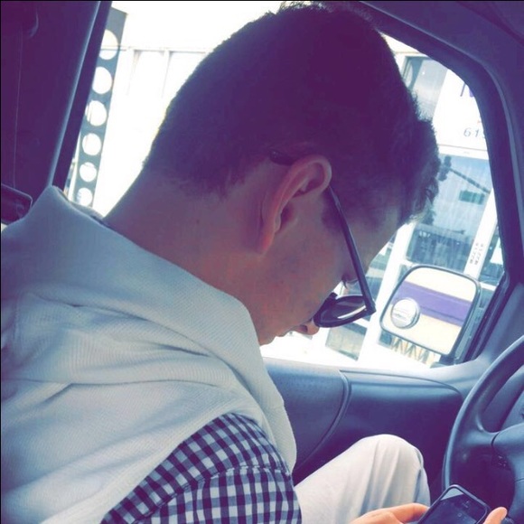 Profile Picture of Max Rivinius (@maxrivinius) on Poshmark