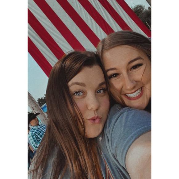 Profile Picture of Kimberlee Schaub (@kschaub) on Poshmark