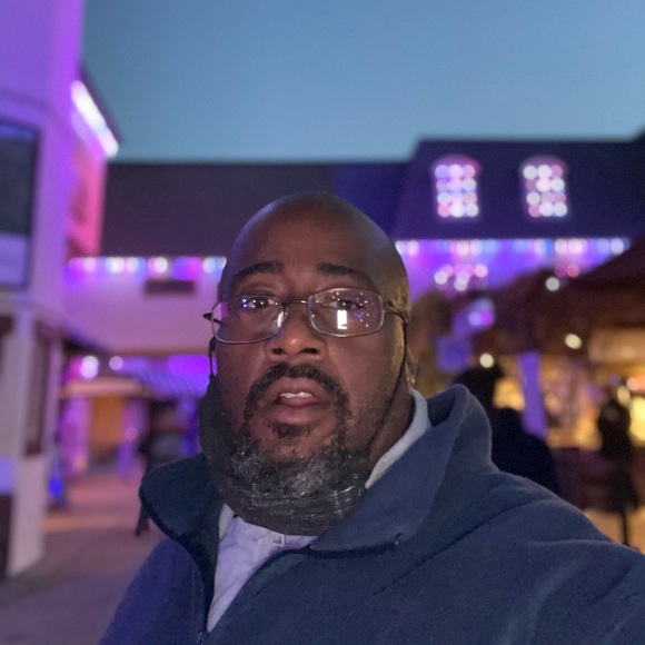 Profile Picture of Timothy Slade (@timothyslade) on Poshmark