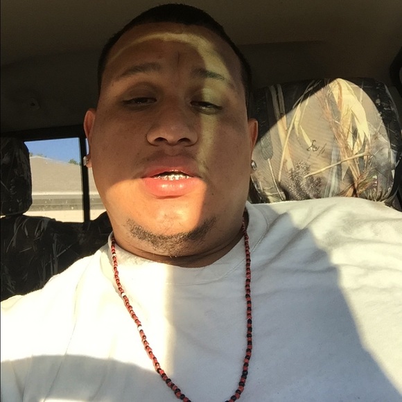 Profile Picture of Luis Guzman (@guzmanluo) on Poshmark