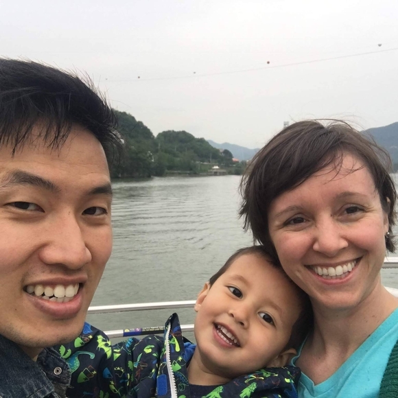 Profile Picture of Sunghoon Kim (@dotanbae3) on Poshmark