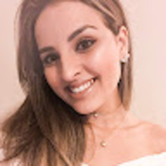 Profile Picture of Izabella lúcia Pereira e silva. (@izabellaluciaa) on Poshmark