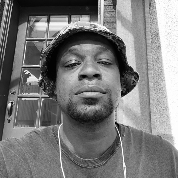 Profile Picture of Jason White (@jasonwhite126) on Poshmark