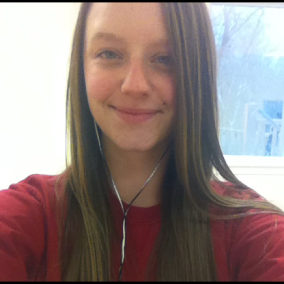 Profile Picture of Nicole Rajewski (@elocinelise) on Poshmark