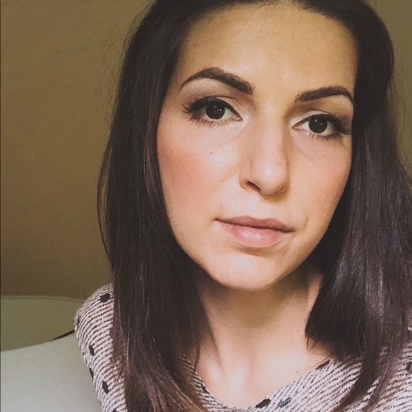 Profile Picture of Vann Gottschalk (@vannposh) on Poshmark