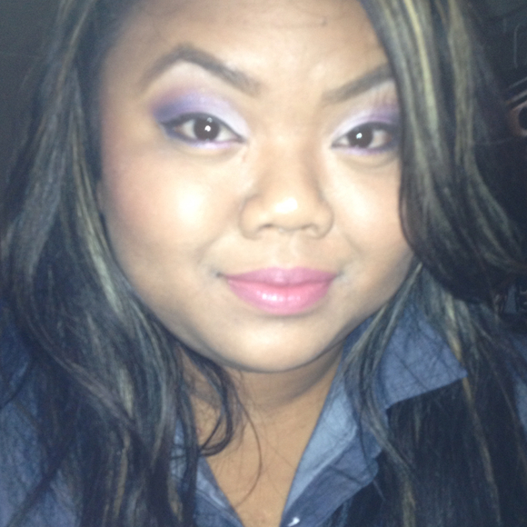 Jinan Chhum - Poshmark Profile Picture of Jinan Chhum (@jinuine) on Poshmark