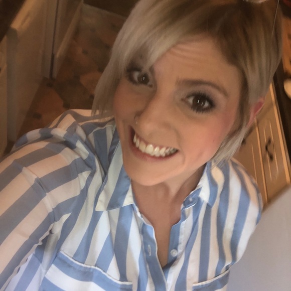 Profile Picture of Jen Rusty (@jammerz3) on Poshmark