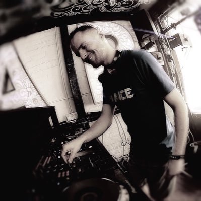 Profile Picture of Jake Ellis (@JakeEllis_DJ) on Twitter