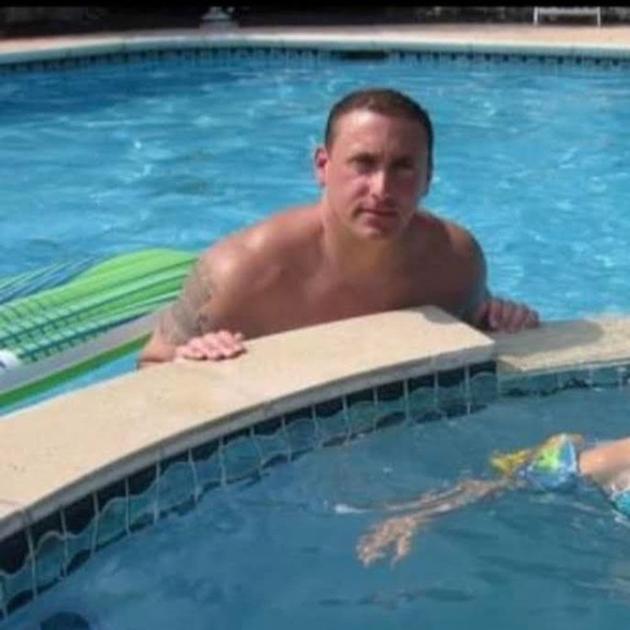 Profile Picture of Joseph Panepinto (@josephpanepinto) on Poshmark