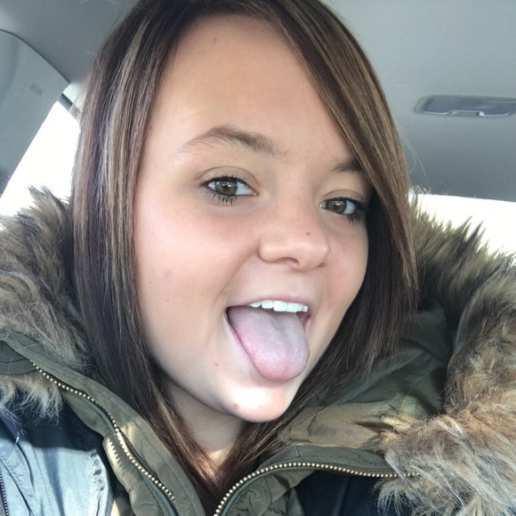 Profile Picture of Ciera Simpson (@cieras16) on Poshmark