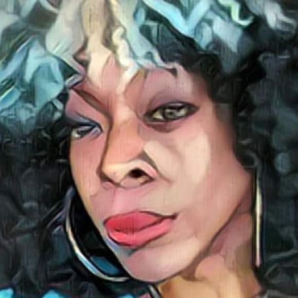 Profile Picture of Rochandra Stanford (@msroecu2) on Poshmark
