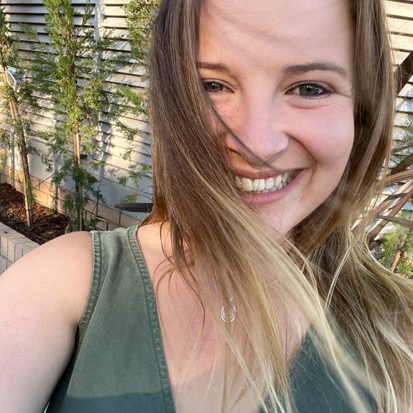 Profile Picture of Bethany-cassandra Cousins (@bethany_cousins) on Poshmark