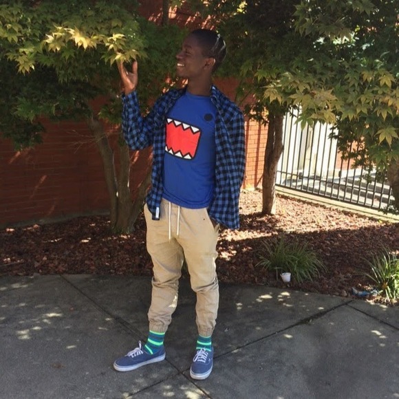 Profile Picture of William Pearson (@willy2400) on Poshmark