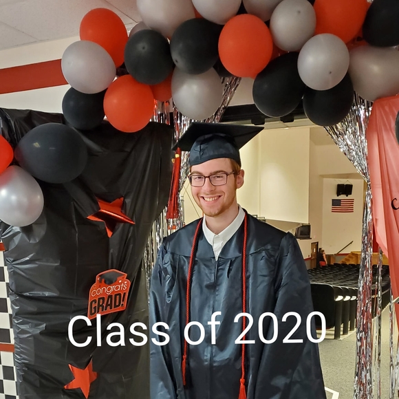 Profile Picture of Gwen Ramshaw (@gwenjil) on Poshmark