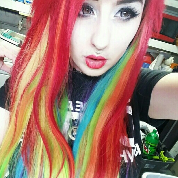 Profile Picture of Christa Getscher (@kyaricakes) on Poshmark