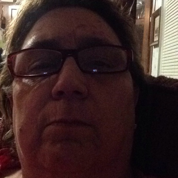 Profile Picture of Deborah Hackney (@debohackney) on Poshmark