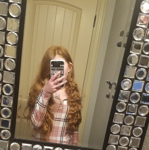 Profile Picture of Olivia Parrish (@dnacer06) on Poshmark