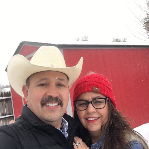 Profile Picture of Fernando Espinoza (@fernandoespi892) on Poshmark
