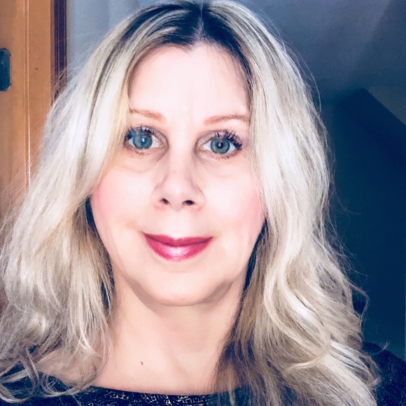 Profile Picture of Rene Freeman (@rexx2054) on Poshmark