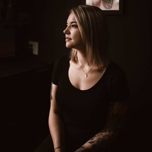 Profile Picture of Cortney Foster (@cortneyfoster) on Poshmark