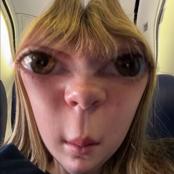 Profile Picture of Madison Grunstad (@basicallyymadi) on Poshmark