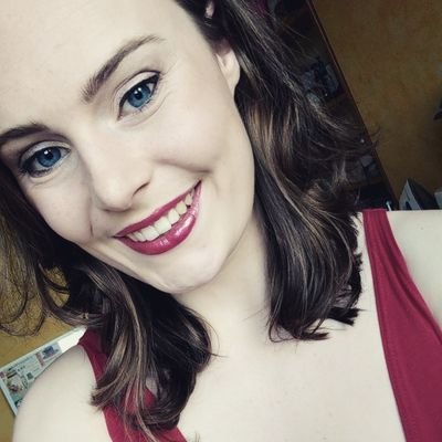 Profile Picture of Elizabeth Oliver (@eoliver96) on Twitter