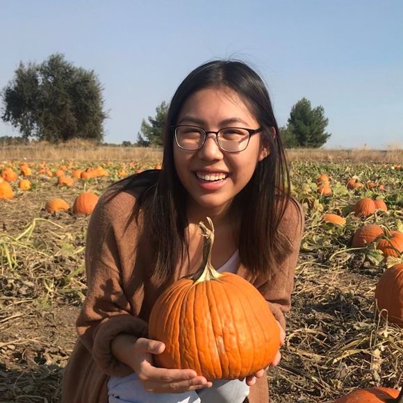 Profile Picture of Connie Zhu (@conniezhu8) on Poshmark