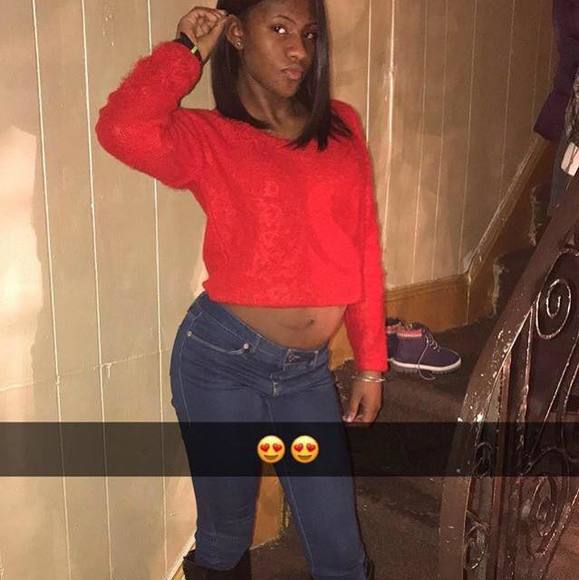 Feesa Feesa - Poshmark Profile Picture of Feesa Feesa (@feesafeesa) on Poshmark