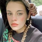 Profile Picture of Laura Badger (@memordiountejon) on Instagram