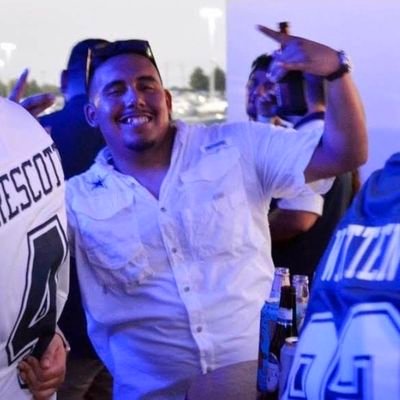 Profile Picture of 🇺🇸 (@MartinCampos26) on Twitter