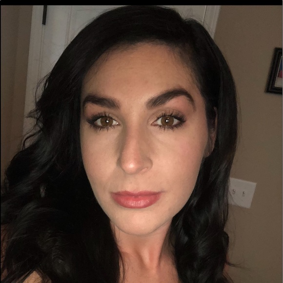 Profile Picture of Cara Kerper (@carakerper77) on Poshmark