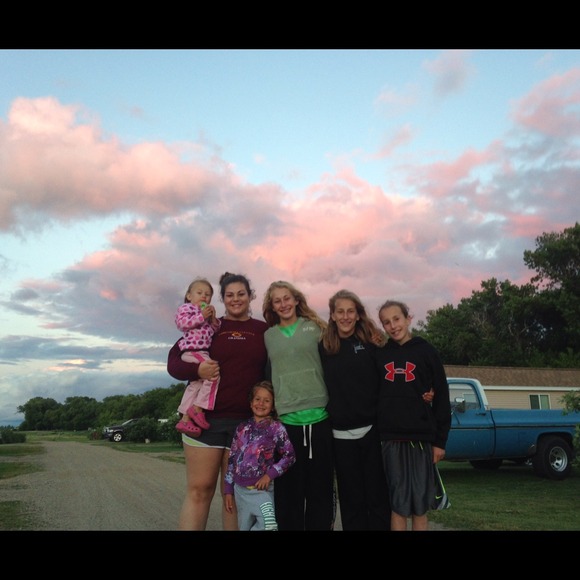 Profile Picture of Kelsey Axtman (@kaxtman) on Poshmark