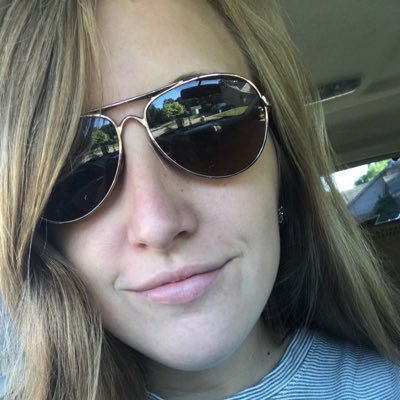 Profile Picture of Rene Finn (@neyneyfinn) on Twitter