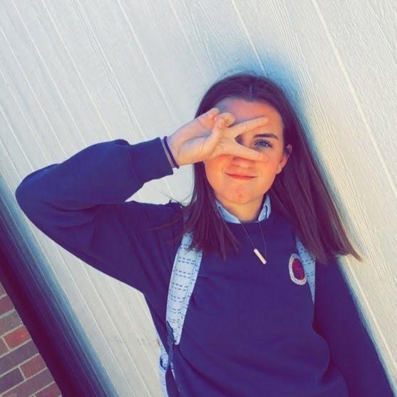 Profile Picture of Ella Schorlemmer (@ellaschorlemmer) on Poshmark