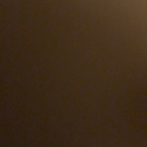 Profile Picture of Lara Randisi (@lararandisi) on Poshmark