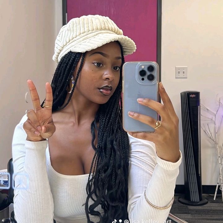 fox - Tiktok Profile Picture of fox (@evawilder0) on Tiktok