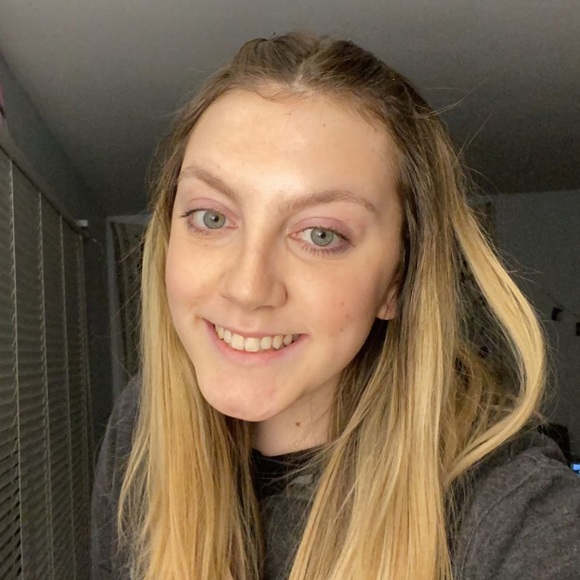 Profile Picture of Madison Ashley (@madash21) on Poshmark